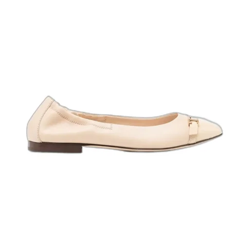 T Timeless Ballerinas