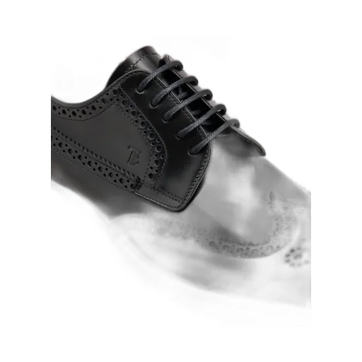 Round Toe Lace-Up Brogues