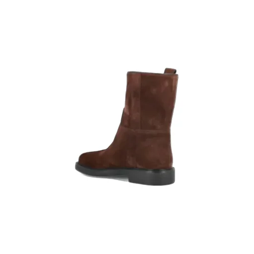 T Plaque Round-Toe Ankle Boots