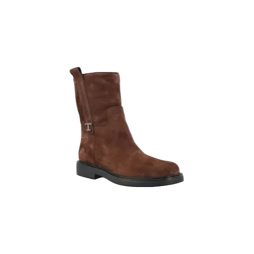 T Plaque Round-Toe Ankle Boots