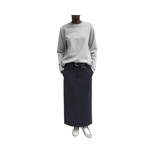 Rear-Vent Midi Skirt