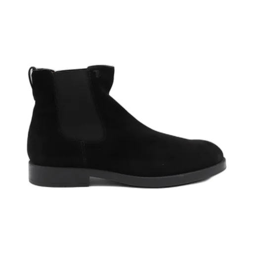 Round Toe Chelsea Boots