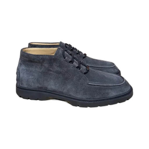 Desert Lace-Up Boots