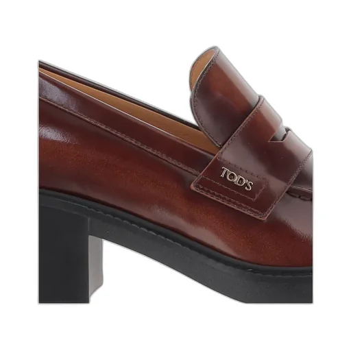 Logo Plaque Heeled Loafers