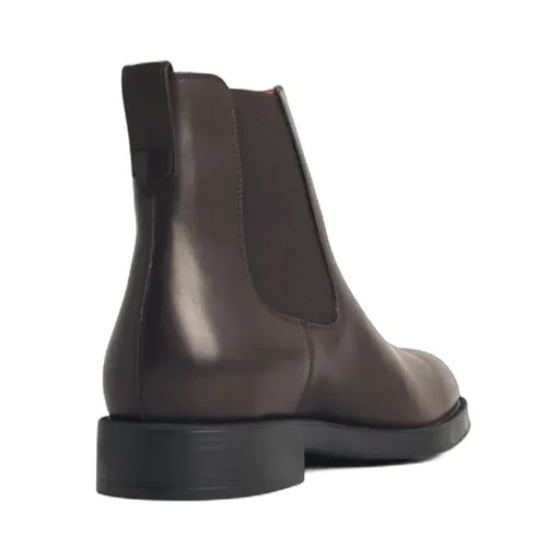 Round Toe Chelsea Boots