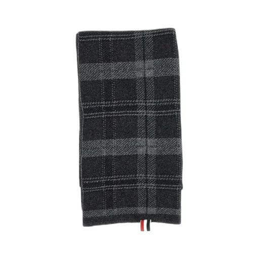 Check-Pattern Knitted Scarf