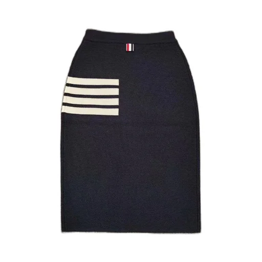 4-Bar Fitted Skirt