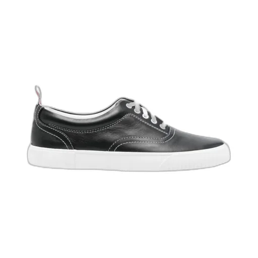 Heritage Round Toe Sneakers