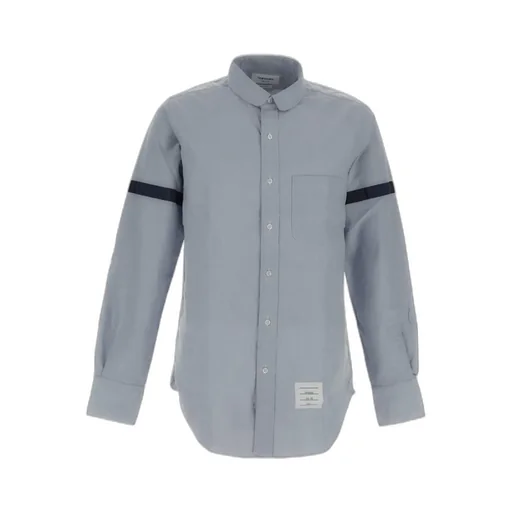 Long-Sleeved Buttoned Shirt