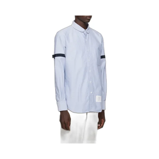 Long-Sleeved Buttoned Shirt