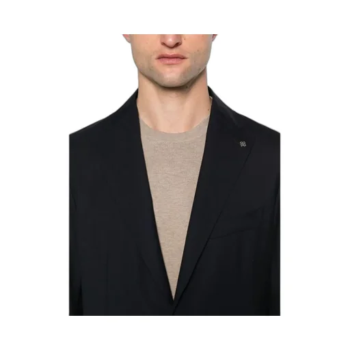 Long-Sleeved Suit