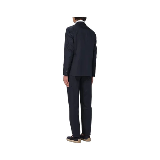 Long-Sleeved Suit