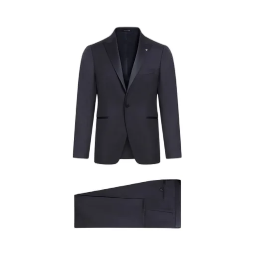 Long-Sleeved Suit
