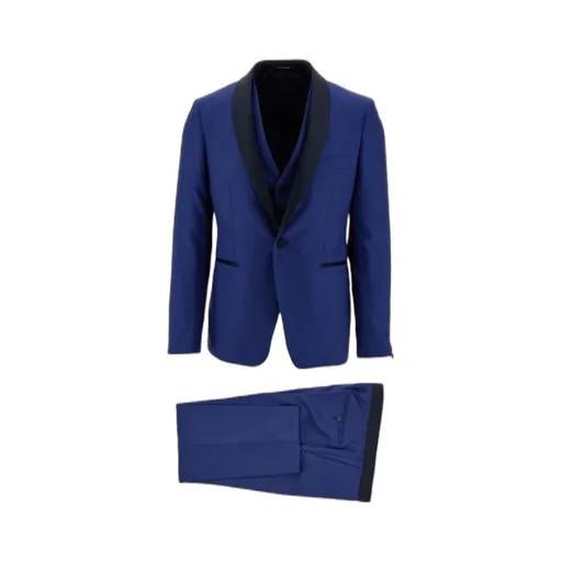 Long-Sleeved Suit