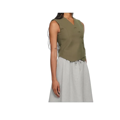 Sleeveless Button-Fastening Top