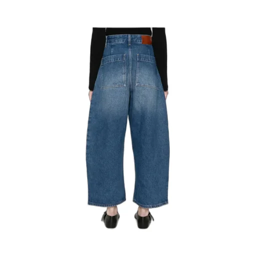 Wide-Leg Jeans