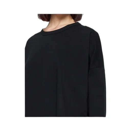 Long Sleeved Crewneck T-Shirt