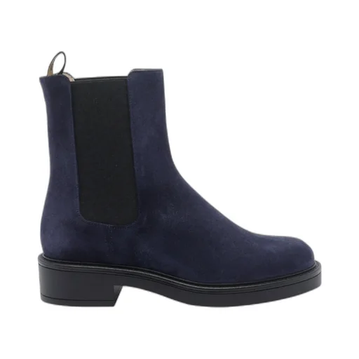 Round Toe Chelsea Boots