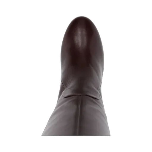 Round-Toe Boots