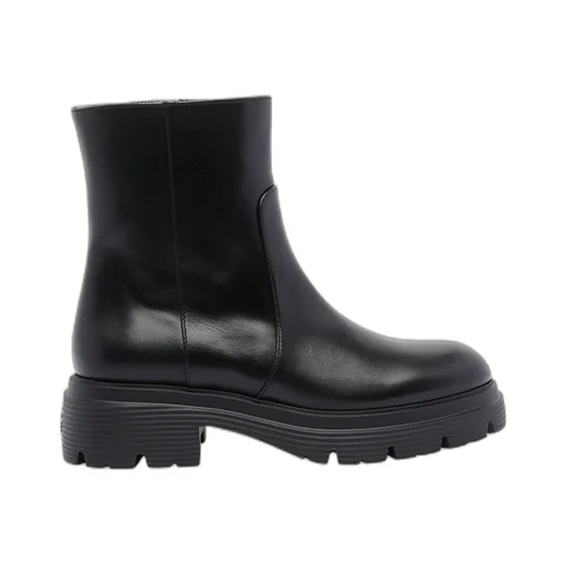 Round-Toed Ankle Boots