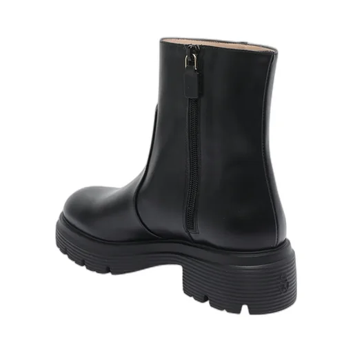 Round-Toed Ankle Boots