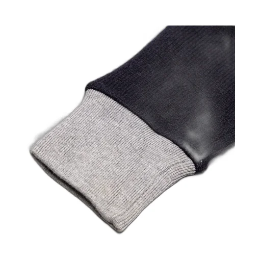 Contrast Logo Pullover