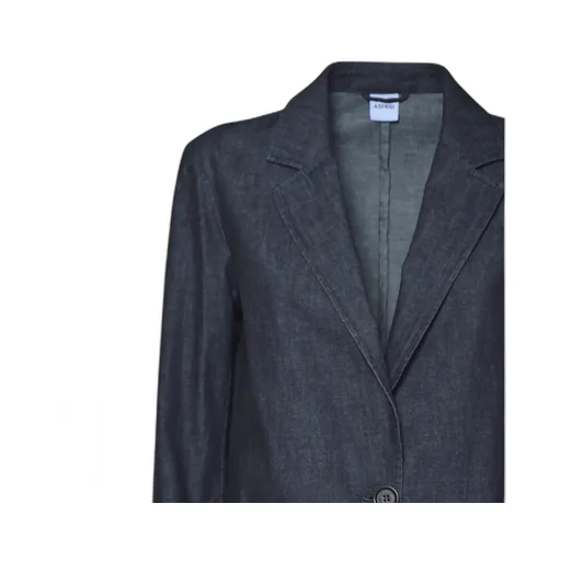Long-Sleeved Buttoned Denim Shirt