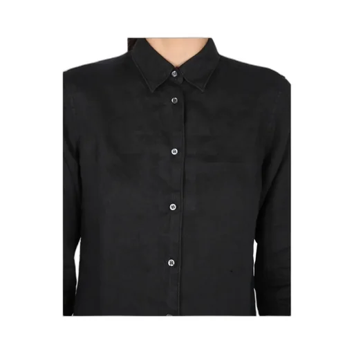 Buttoned Long-Sleeved Shirt
