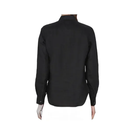 Buttoned Long-Sleeved Shirt