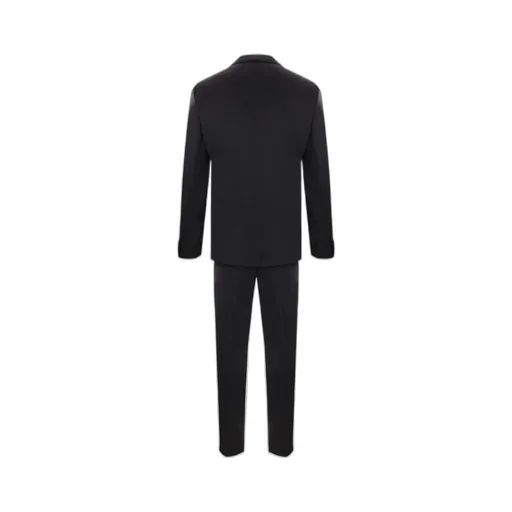 Long-Sleeved Suit