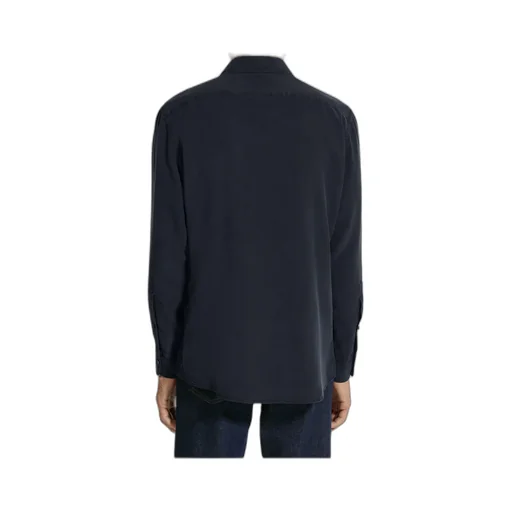 Buttoned Long-Sleeved Shirt