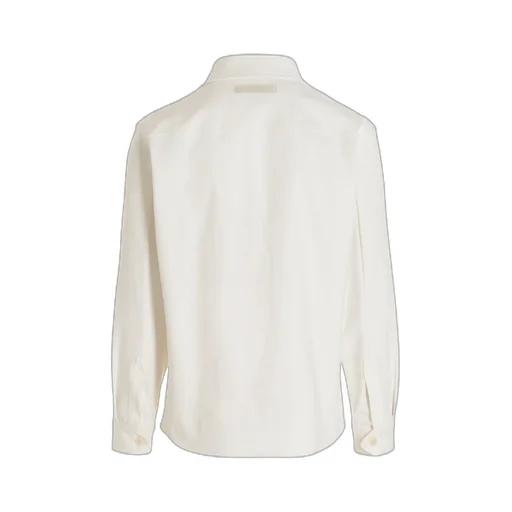 Buttoned Long-Sleeved Shirt