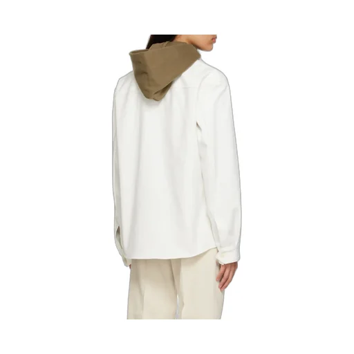 Buttoned Long-Sleeved Shirt