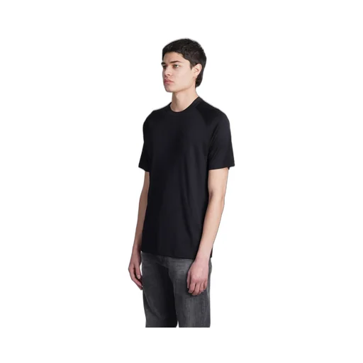 Short Ranglan-Sleeved T-Shirt