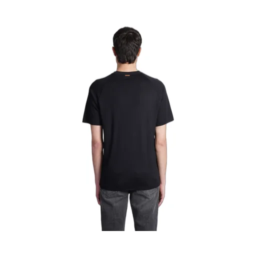 Short Ranglan-Sleeved T-Shirt