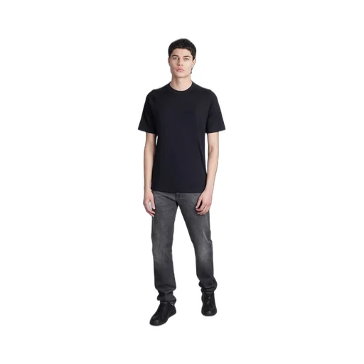 Short Ranglan-Sleeved T-Shirt