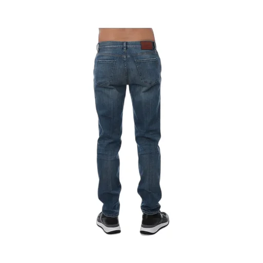 Straight Jeans