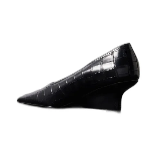 Pointed-Toe Wedge Heels