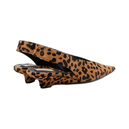 Pointed-Toe Wedge Heels