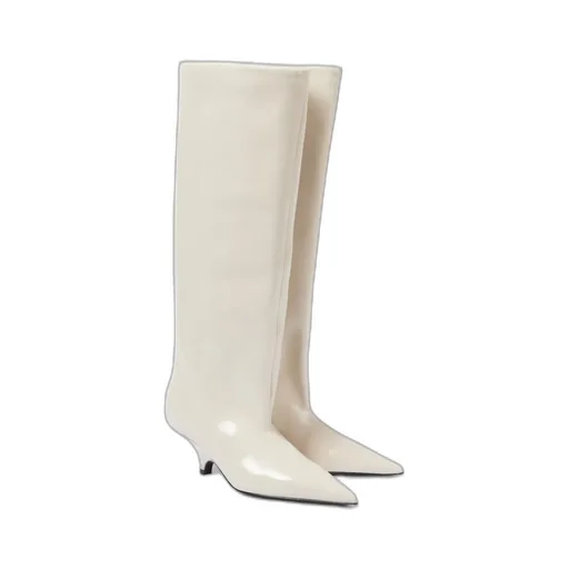 Pointed-Toe Boots