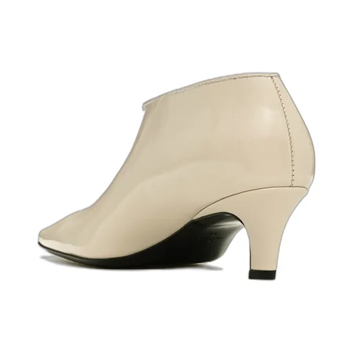 Square-Toed Short Boots