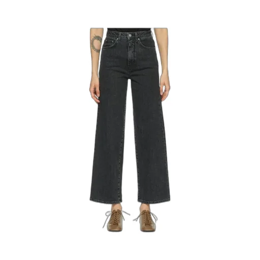 Wide-Leg Jeans