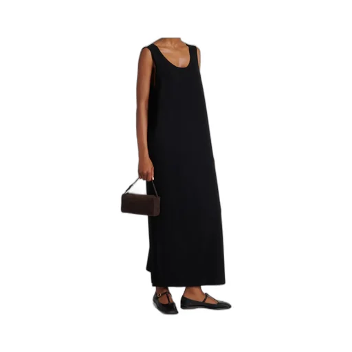 Square-Toe Flats