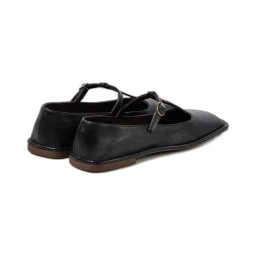 Square-Toe Flats