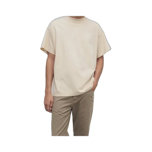 Short-Sleeved T-Shirt