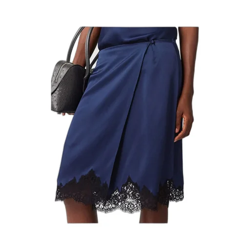 Lace-Trimmed Scalloped Short Skirt