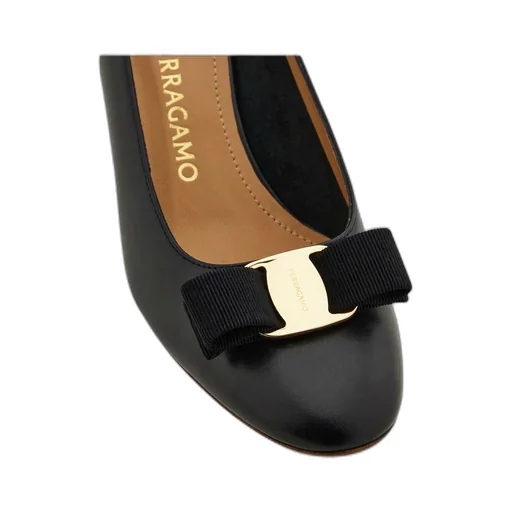 Vara Bow Block Heel Pump