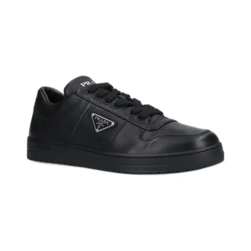 Triangle-Logo Sneakers