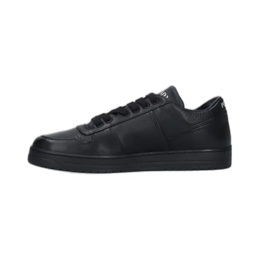 Triangle-Logo Sneakers