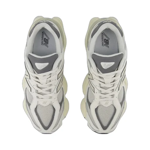 9060 Sneakers